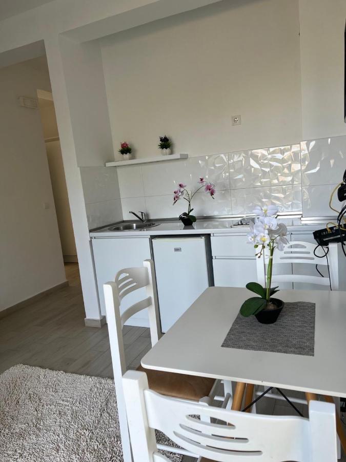 Rasi Luxury Apartments Улцин Екстериор снимка